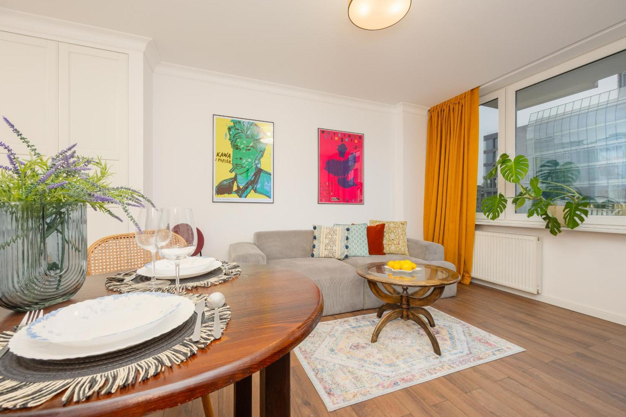 Marszalkowska Stylish Apartment With Balcony Warsaw Center By Noclegi Renters Exterior photo